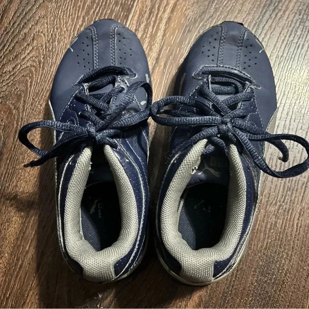 Kids Puma Sneakers Tennis Shoes size 13.5C navy blue